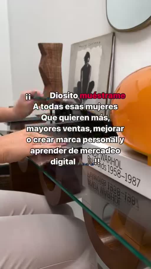 Cuadro 1 del anuncio de formación en marketing digital para mujeres