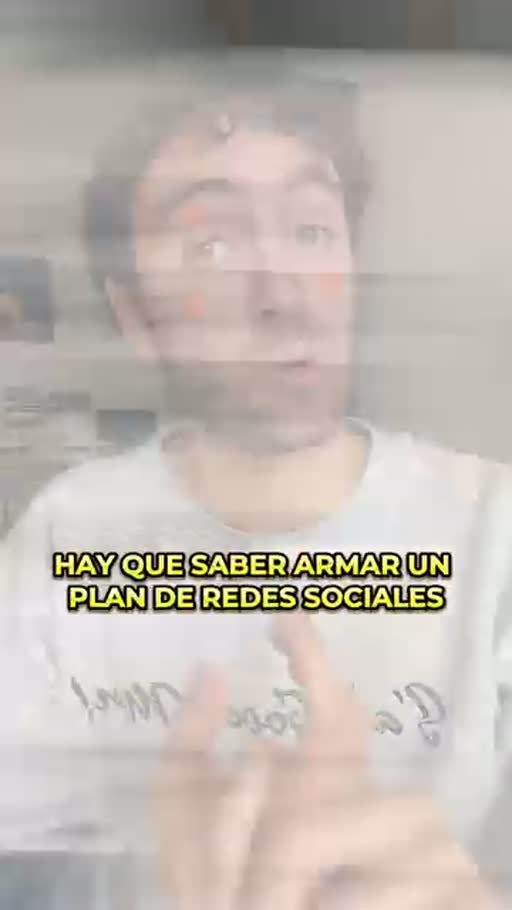 Cuadro 2 del anuncio de curso online de community manager