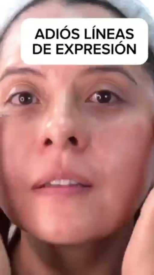 Cuadro 1 del anuncio de sérum antiedad con péptidos