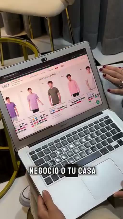 Cuadro 2 del anuncio de playeras y sudaderas al mayoreo