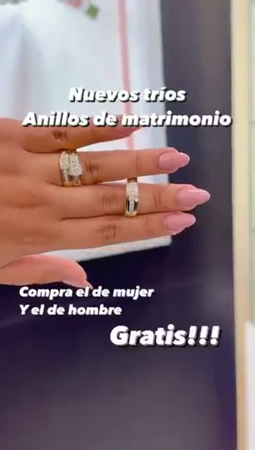 Primer cuadro del anuncio de anillos de matrimonio en oro