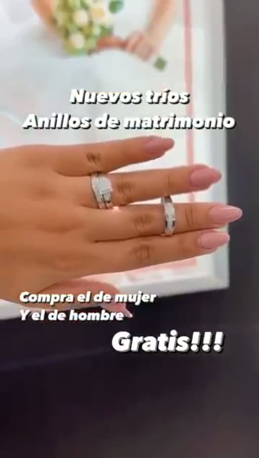 Cuadro 2 del anuncio de anillos de matrimonio en oro