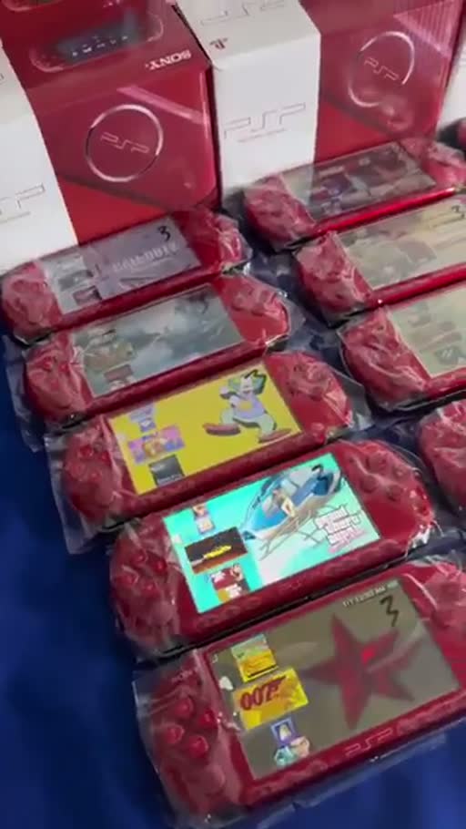 Cuadro 1 del anuncio de consolas PSP con juegos precargados