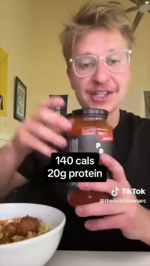 Cuadro 1 del anuncio de salsa de pasta alta en proteína