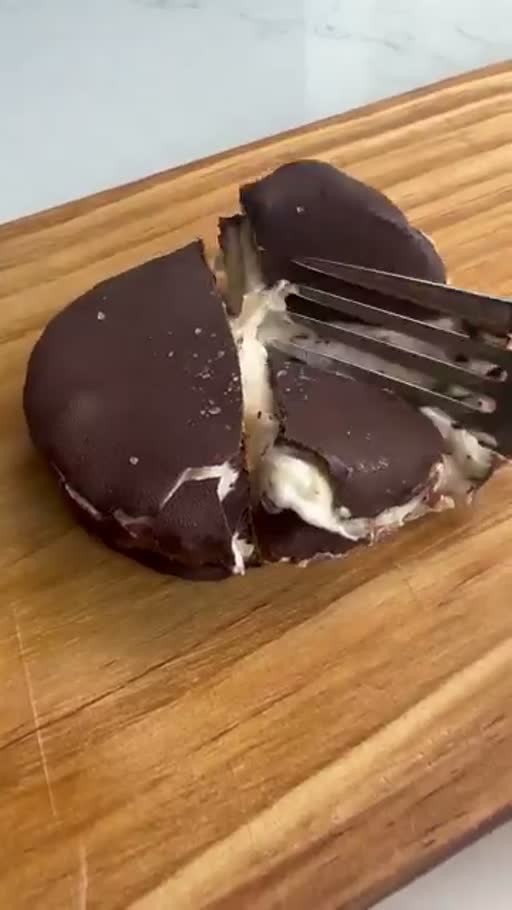 Cuadro 1 del anuncio de postre proteico, marca difusa