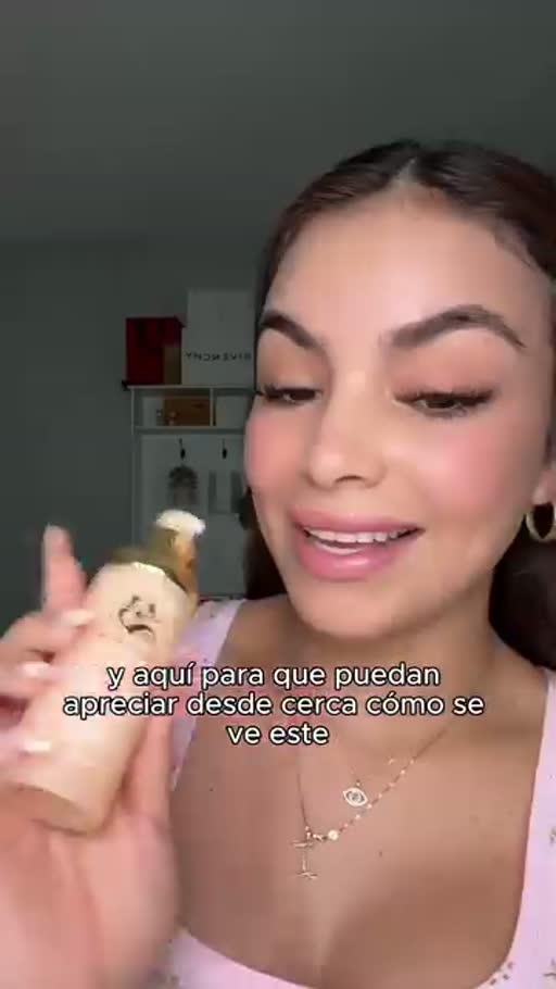 Cuadro 4 del anuncio de Base con SPF 50 que se adapta