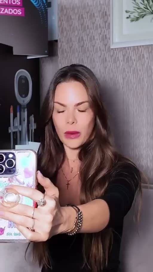 Cuadro 3 del anuncio de Ultrasonido facial Ultraformer en clínica