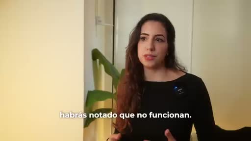 Cuadro 3 del anuncio de sesión de radiofrecuencia facial en clínica estética