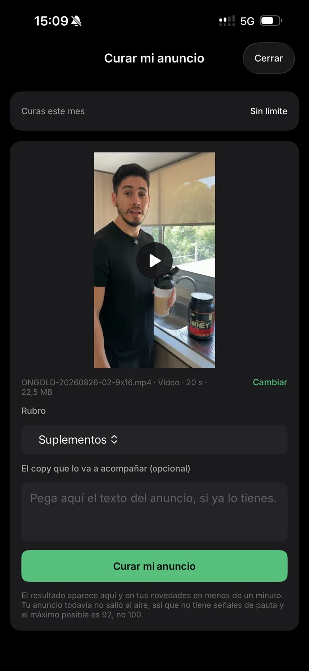 La pantalla para subir tu propio anuncio a la app y pedir su curaduría